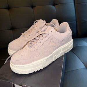 Nike Women's Light lilac Suede Platform Sneakers